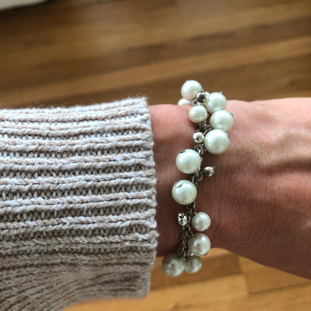 CHAPS Silvertone PEARL; SILVER BEAD Bracelet 7.5"